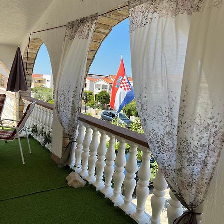 Apartman Tunja Vir Exterior foto
