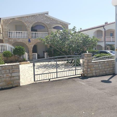 Apartman Tunja Vir Exterior foto
