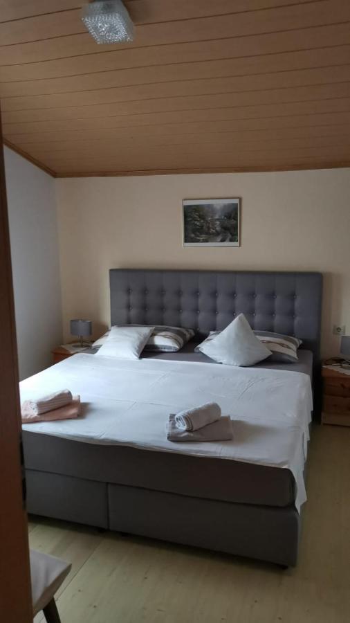 Apartman Tunja Vir Exterior foto
