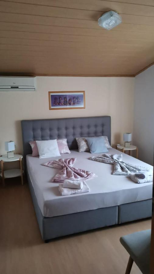 Apartman Tunja Vir Exterior foto